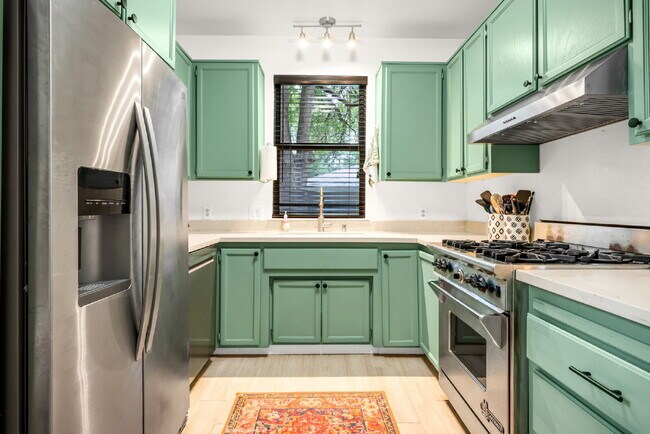 Building Photo - 6 month lease available now through March 2027