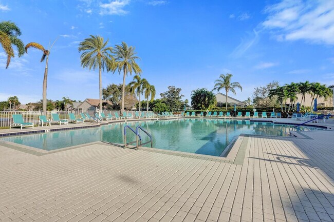 Building Photo - 118 NW Pleasant Grove Way