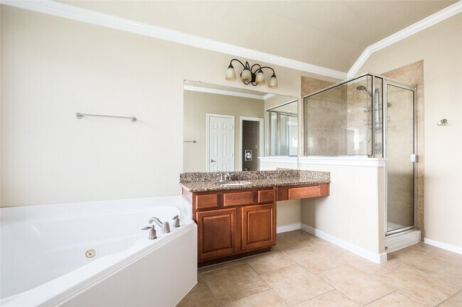 Building Photo - 26114 Sandersgate Ln