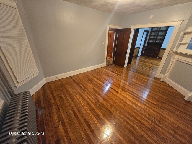 Building Photo - 17 Josephine St