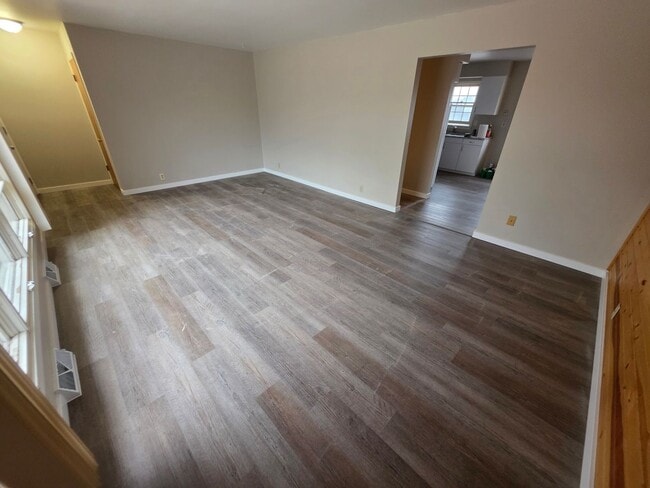 Building Photo - 1505/1507 Harding Ave