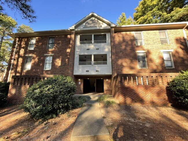 Primary Photo - 1 Bedroom 1 Bathroom Condo!