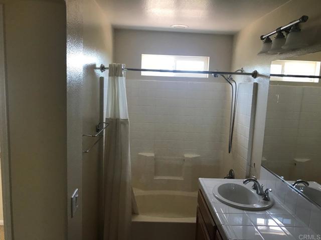 Building Photo - 6430 Terraza Portico