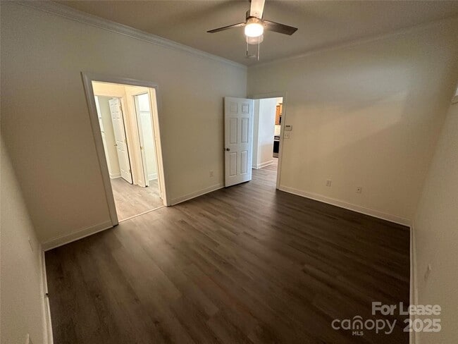 Building Photo - 6277 Alyssum Pl