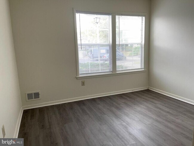 Building Photo - 115 Federal Ct