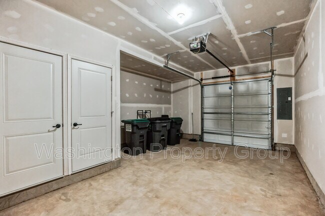 Building Photo - 18315 Reaper Hl Ct