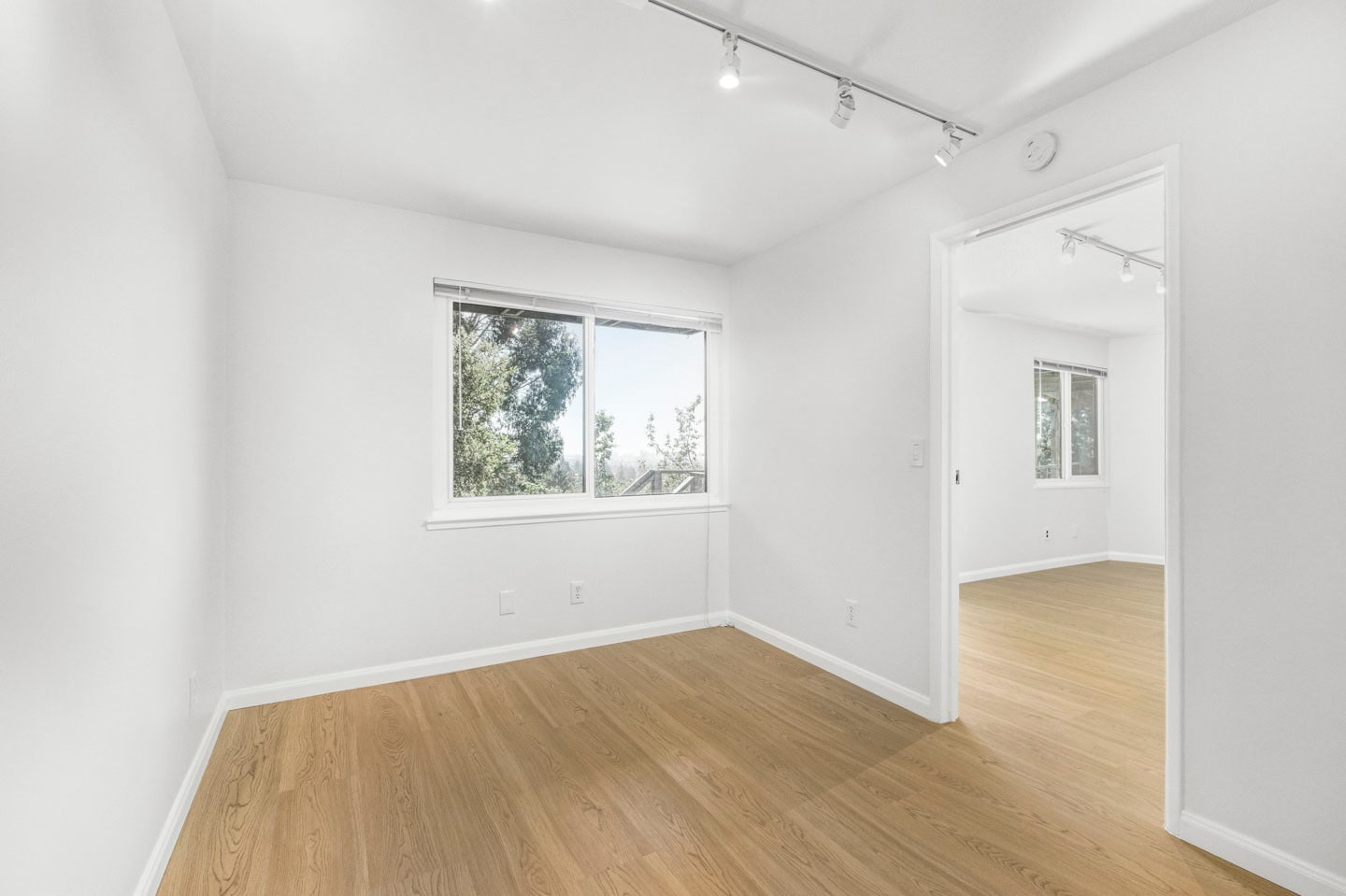 Building Photo - 52 Panoramic Way