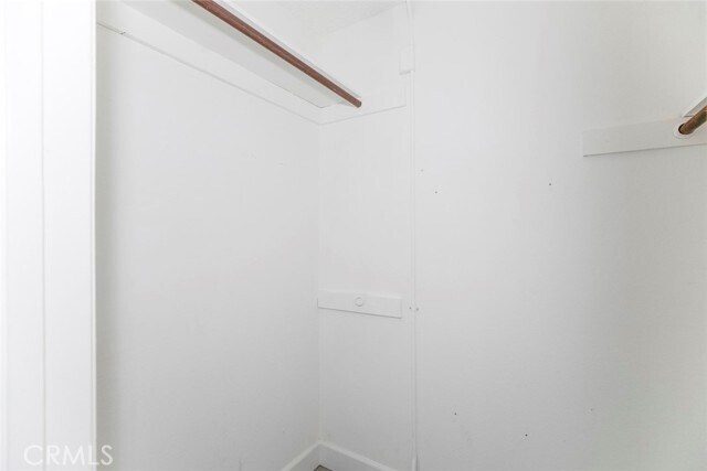 Building Photo - 365 Burchett St