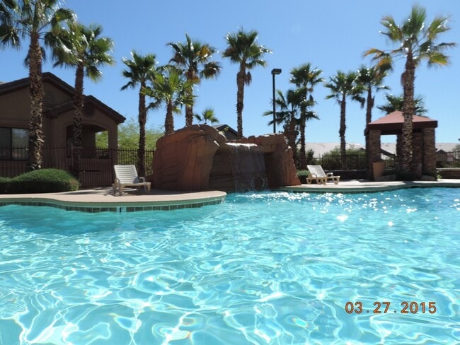 Building Photo - NW 1st floor condo