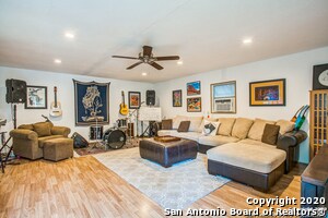 Building Photo - 240 Calumet Pl
