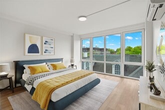 Building Photo - 10 Lyon Pl