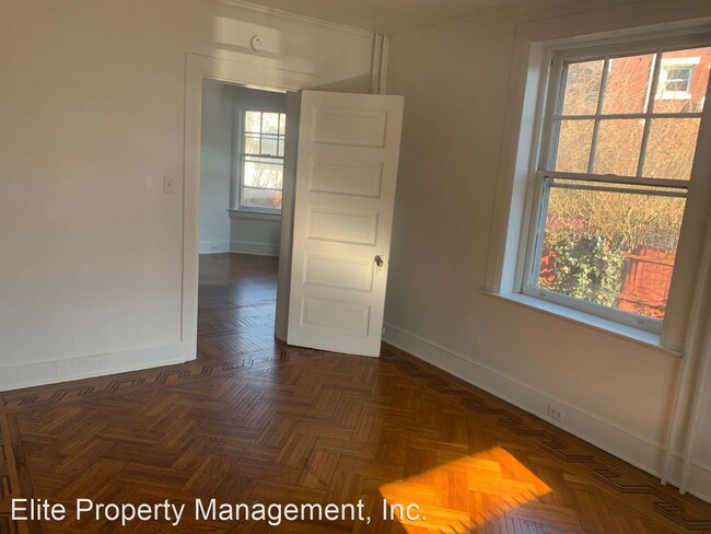 Building Photo - 2 br, 1 bath House - 925 Linden Ave Apt 1