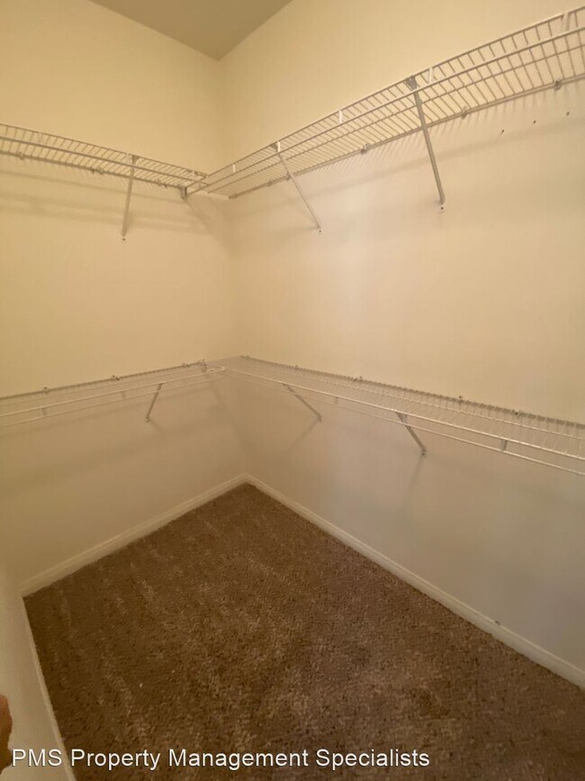 Building Photo - 3 br, 3 bath House - 4153 Laredo Ln #C