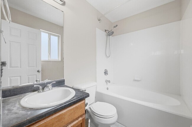 Building Photo - 2575 Athena Dr