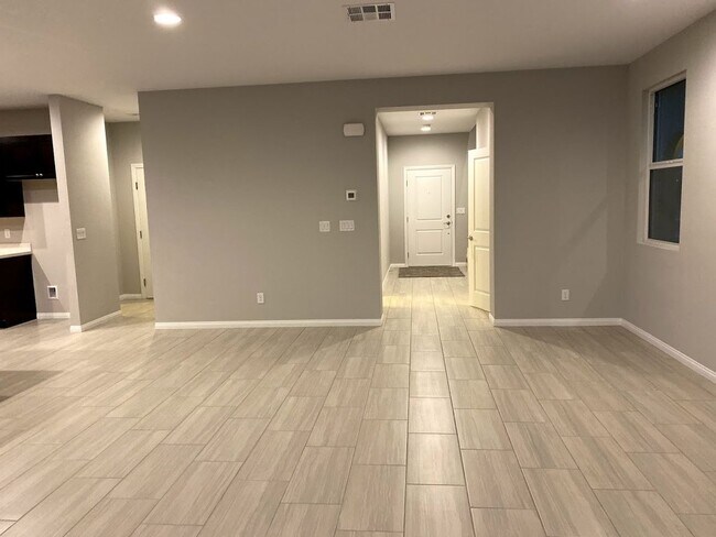 Building Photo - 3051 Concepcion Ct