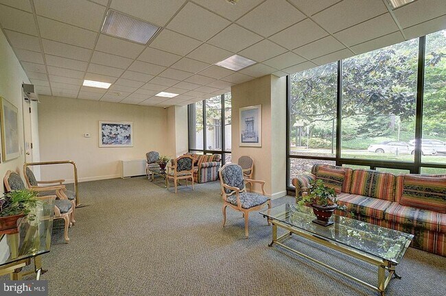 Building Photo - 5225 Pooks Hill Rd