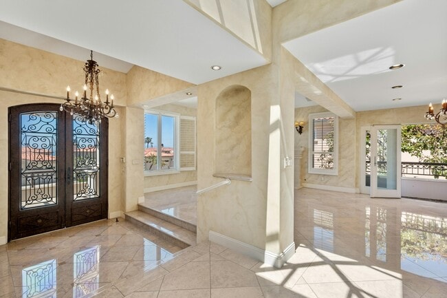 Building Photo - 408 Pso Miramar