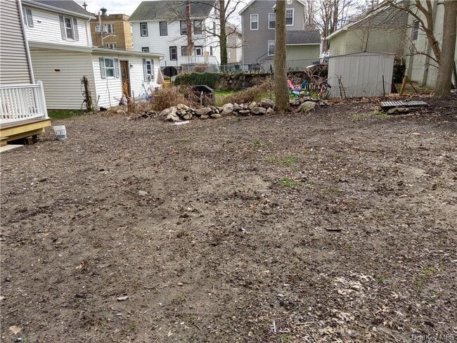 Building Photo - 27 Church St