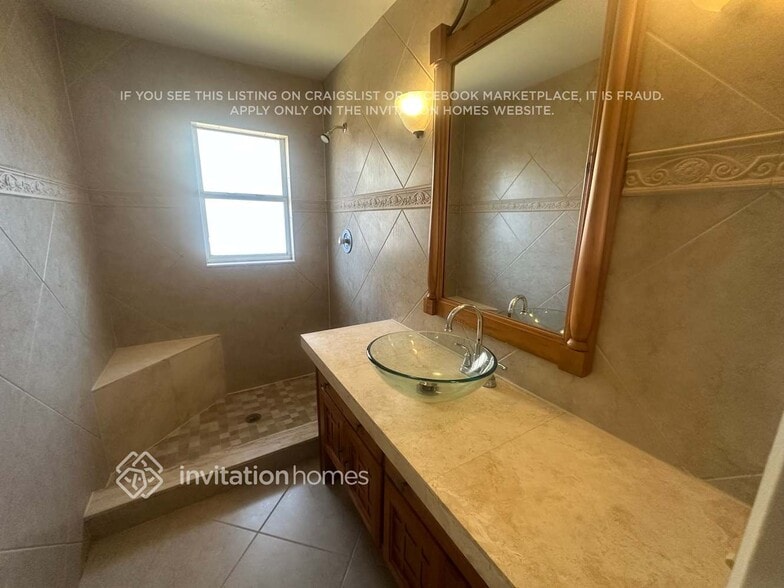 Building Photo - 8147 Wellsmere Cir