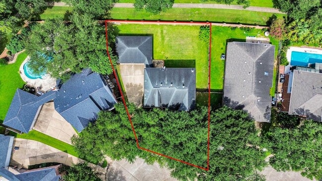 Building Photo - 1302 Raintree Cir