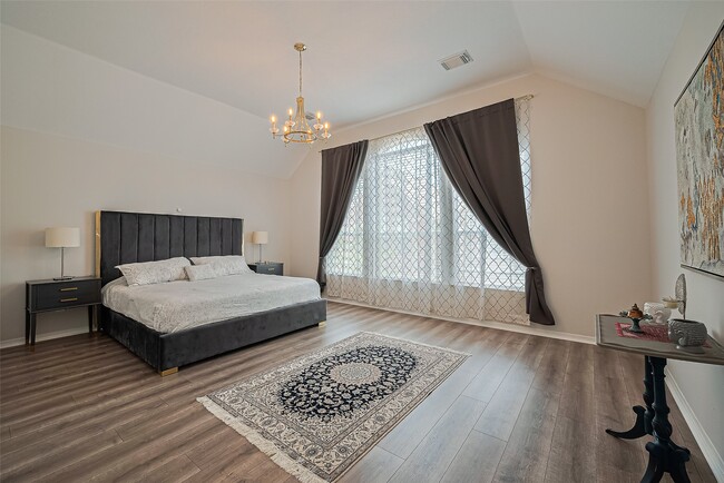 Building Photo - 1413 Whispering Pines Dr