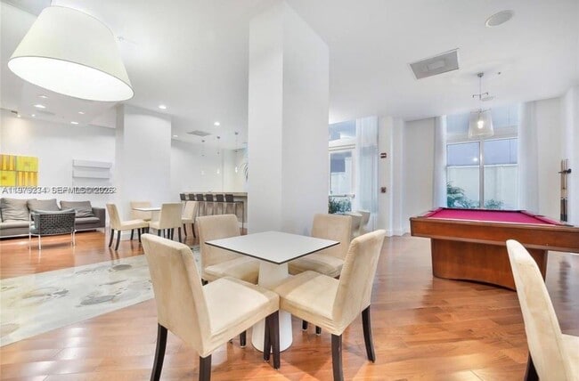 Building Photo - 234 NE 3rd St