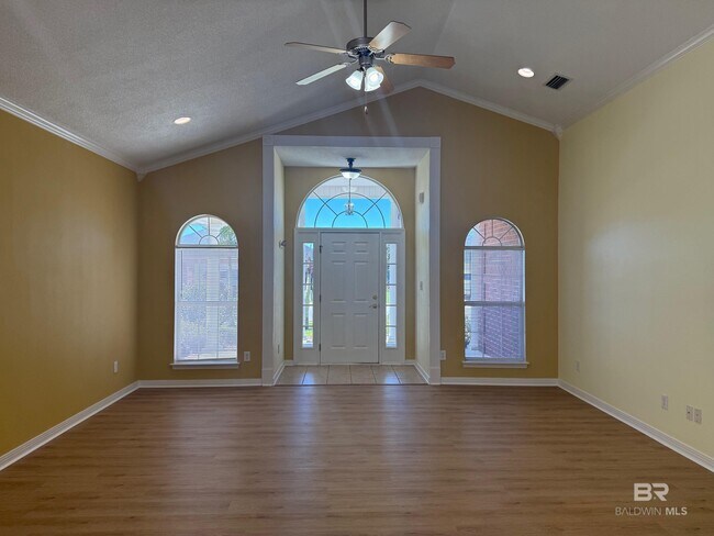 Building Photo - 21550 Palmer Ct