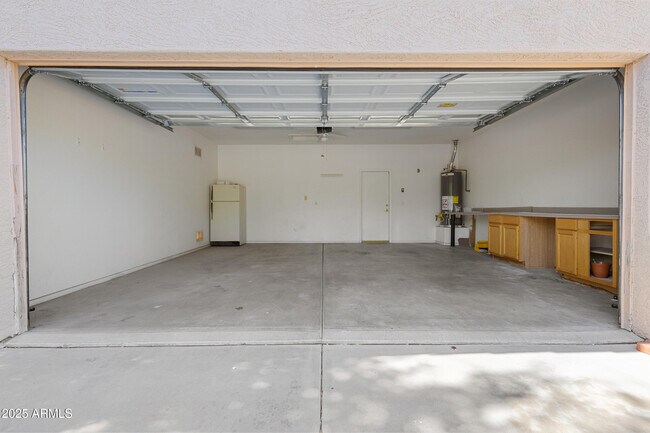 Building Photo - 3458 E Park Ave