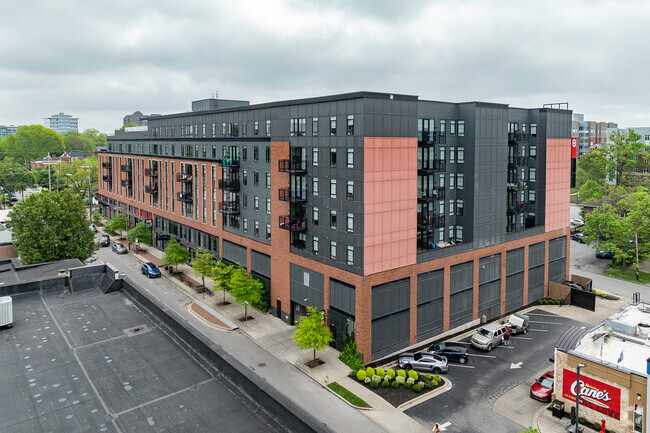 Building Photo - Hub Lexington Upper