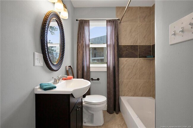 Building Photo - 326 Hawley Ln