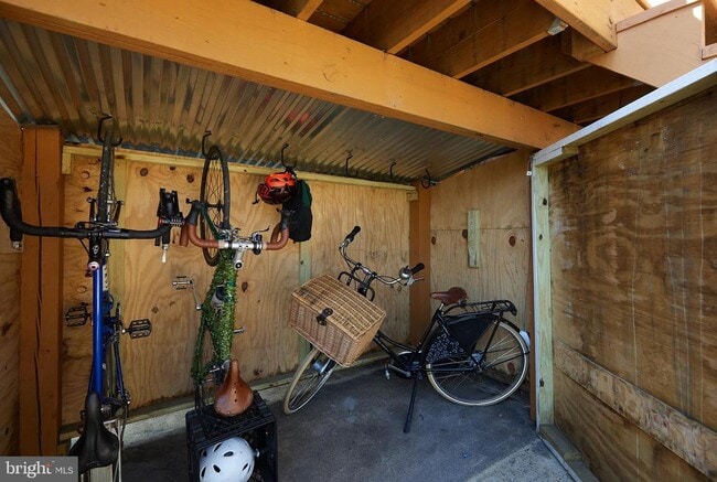 Building Photo - 421 Longfellow St NW