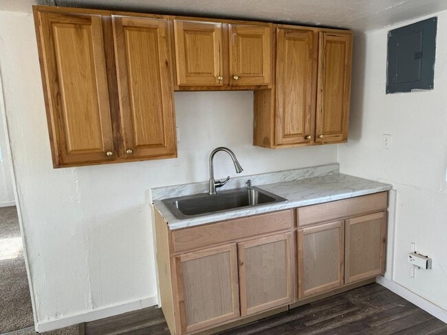 Building Photo - 3008 Colgate St