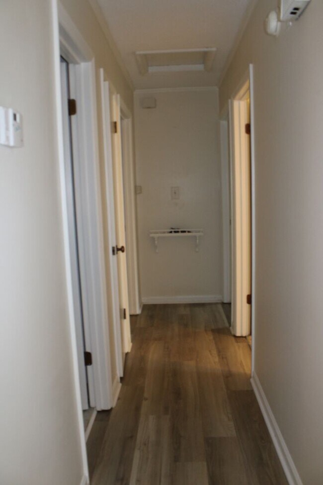 Building Photo - 3 Bedroom 2 Bath W/ Garage Hephzibah!