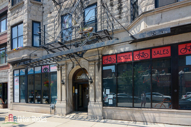 Primary Photo - 3140 N Broadway St