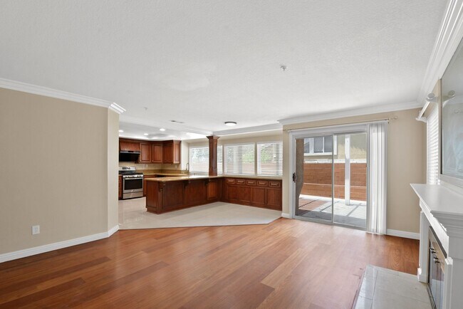 Building Photo - Stunning 4BR/3BA in Central Park Featuring Main-Level Bedroom & Bath!