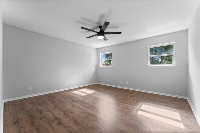 Building Photo - 8911 Tranquil Park Dr