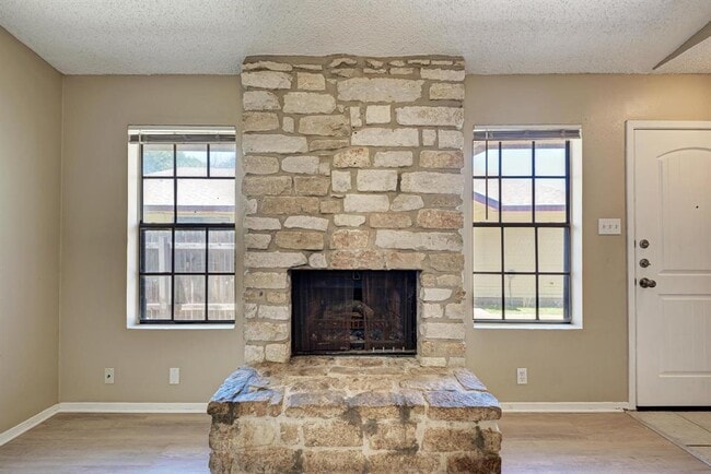 Building Photo - 12408 Deer Falls Dr