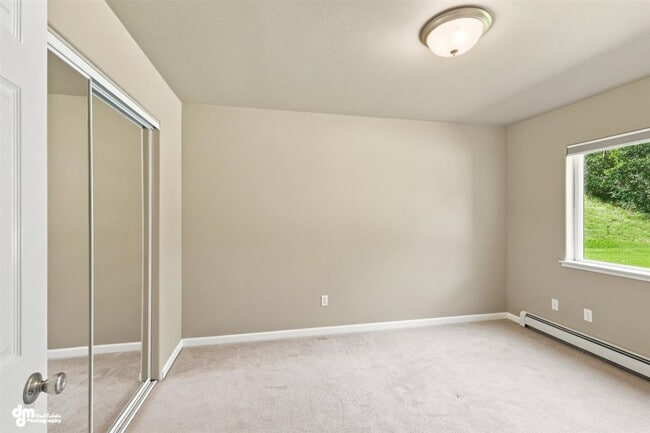 Building Photo - 4116 E Country Fair Dr