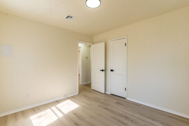 Building Photo - 3 Bedroom Rent to Own Home Available!