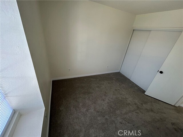 Building Photo - 1009 Whispering Wood Ln