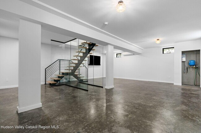 Building Photo - 32 Maurizi Ln