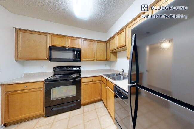 Building Photo - 10300 Hickory Ridge Rd