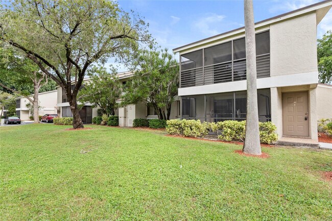 Building Photo - 610 Gardens Dr