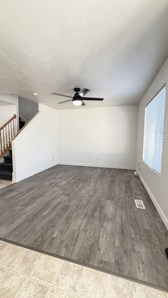 Building Photo - 3334 Lower Newark Way
