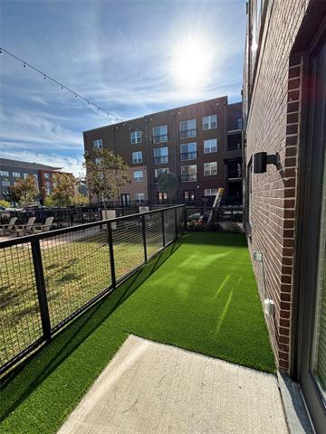 Building Photo - 300 N McDonald St