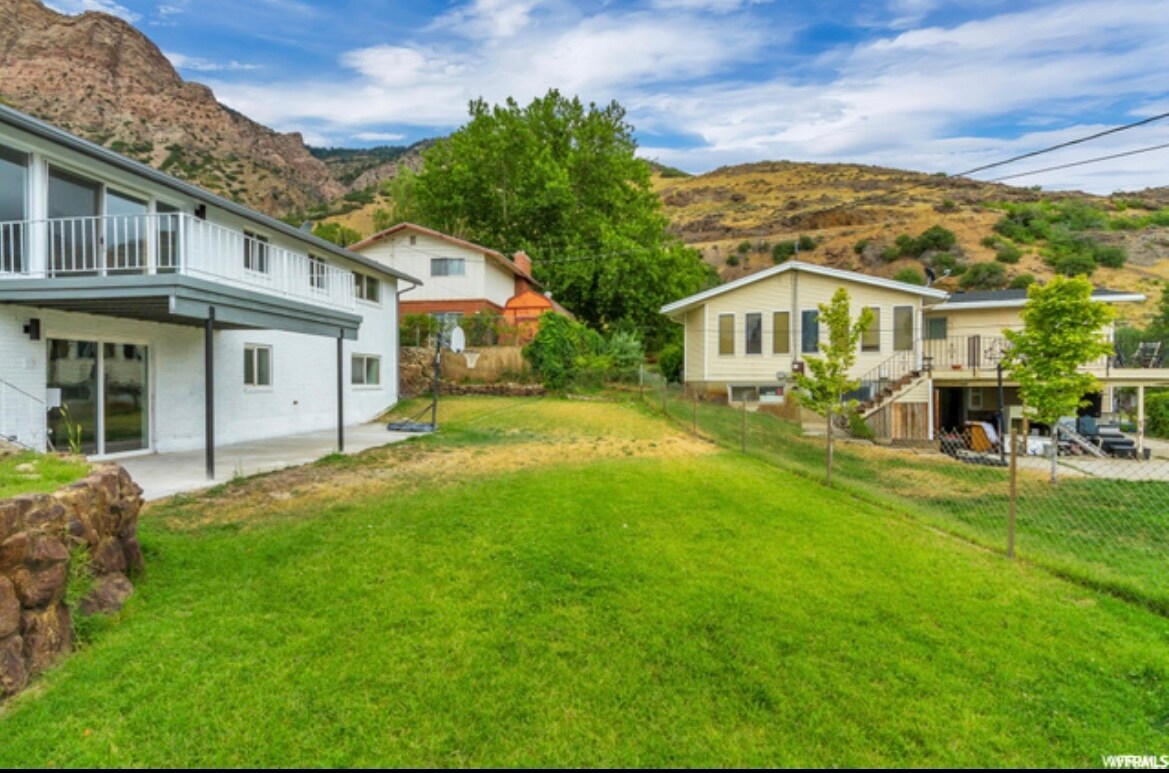 Building Photo - 1571 7th St