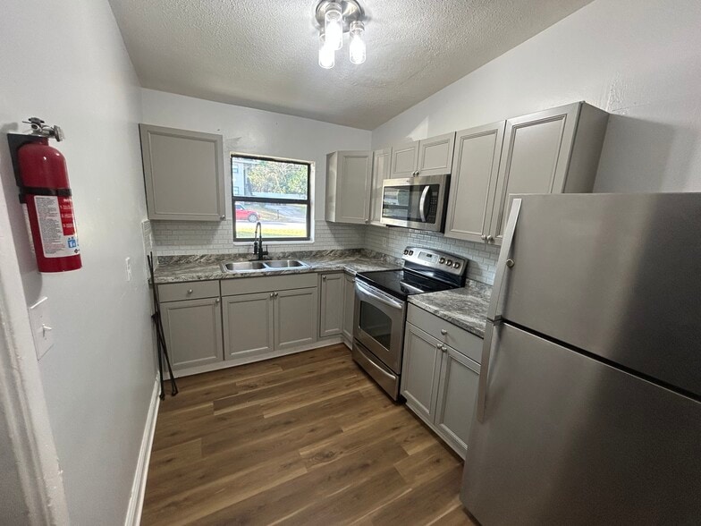 Building Photo - 1503 Noble Pl