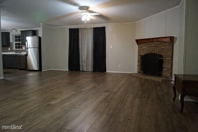 Building Photo - 4 br, 2.5 bath House - 1234 90 HIghway