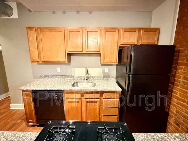 Building Photo - 3947 Mintwood St