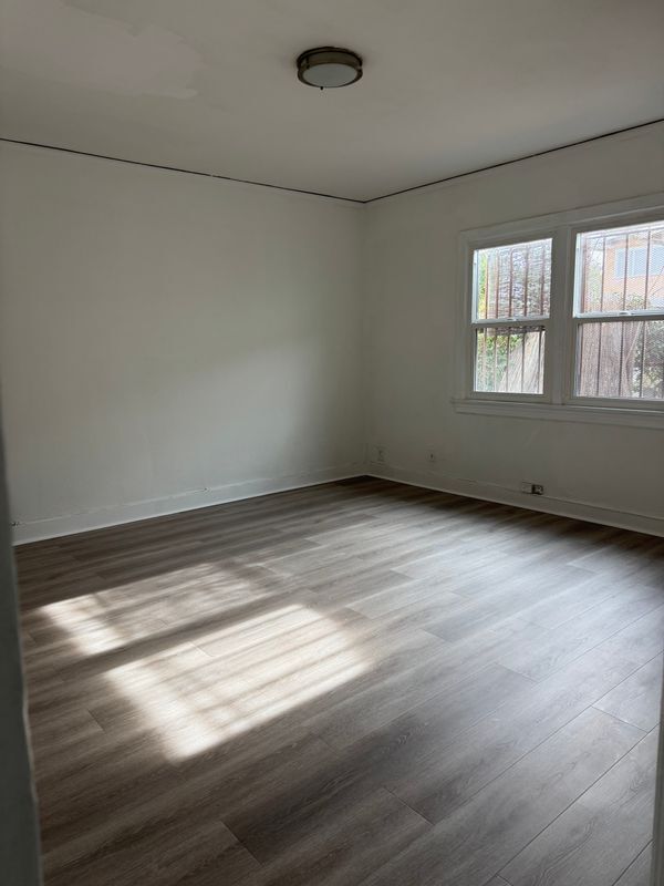 Building Photo - 101 S Cordova St